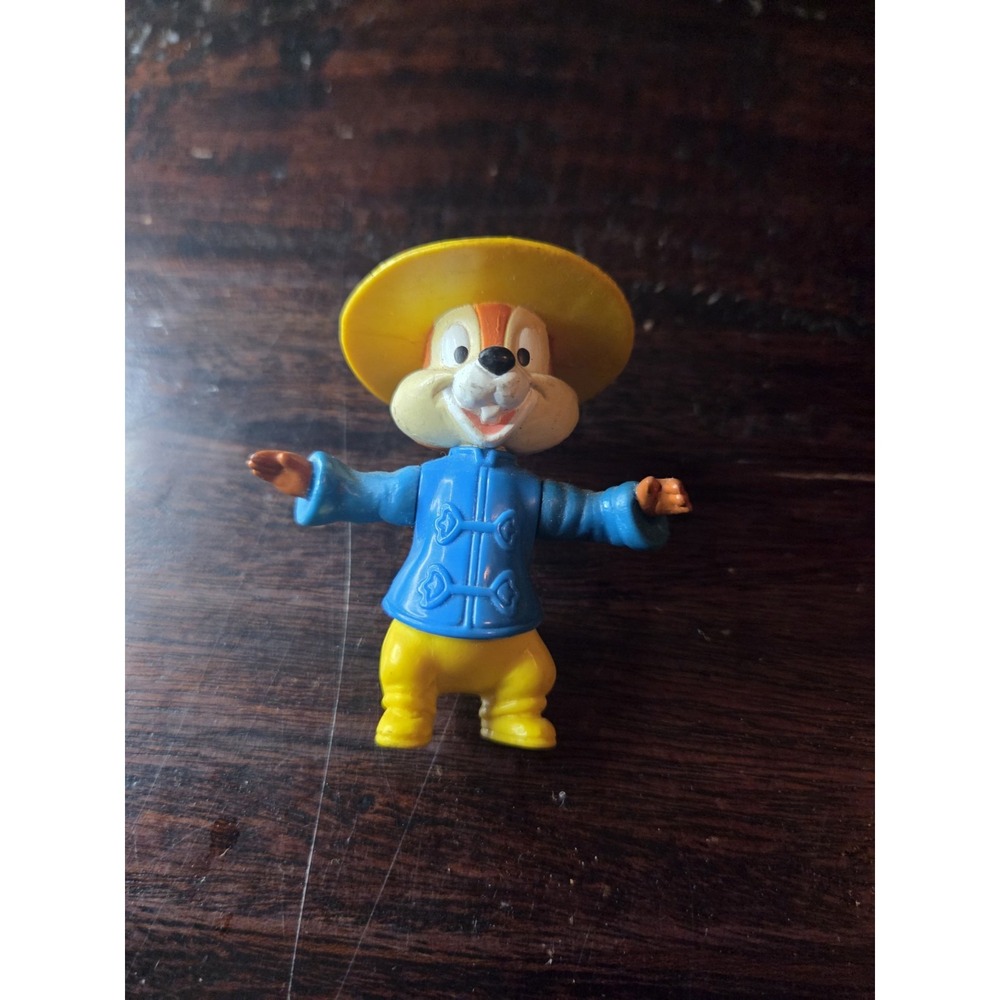 DISNEY MCDONALDS CHIP N DALE CHIP IN CHINA PVC Figure Happy Meal 1993 2.5" EPCOT